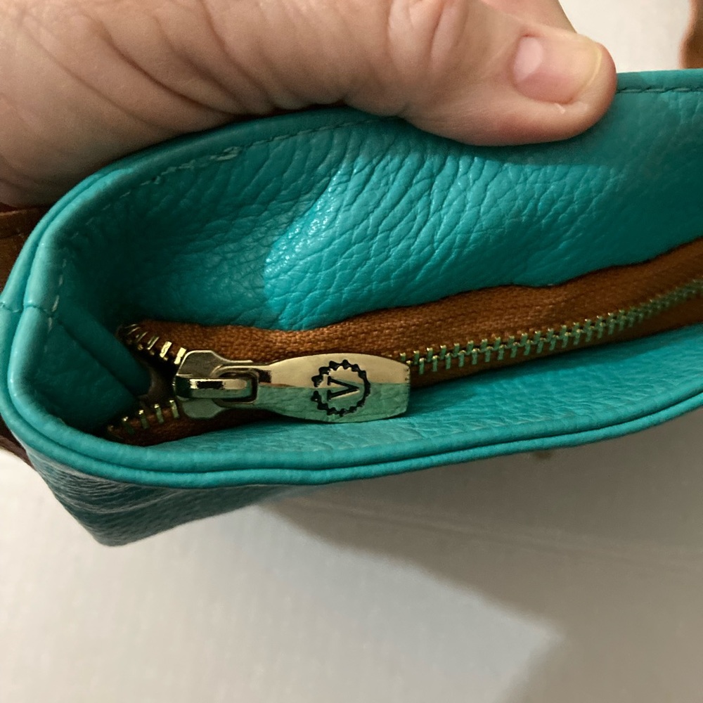 Valentina Adjustable Pebble Leather Shoulder/Crossbody Bag - Picture 13 of 16